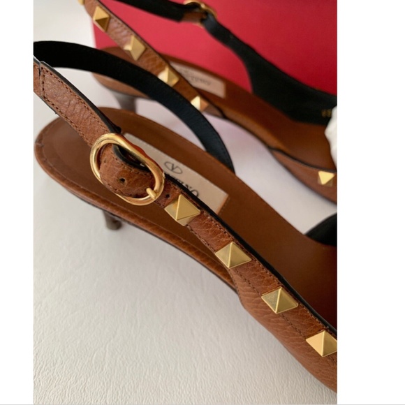 Valentino Garavani Rockstud Half-d'Orsay Slingback Pump - Picture 11 of 12